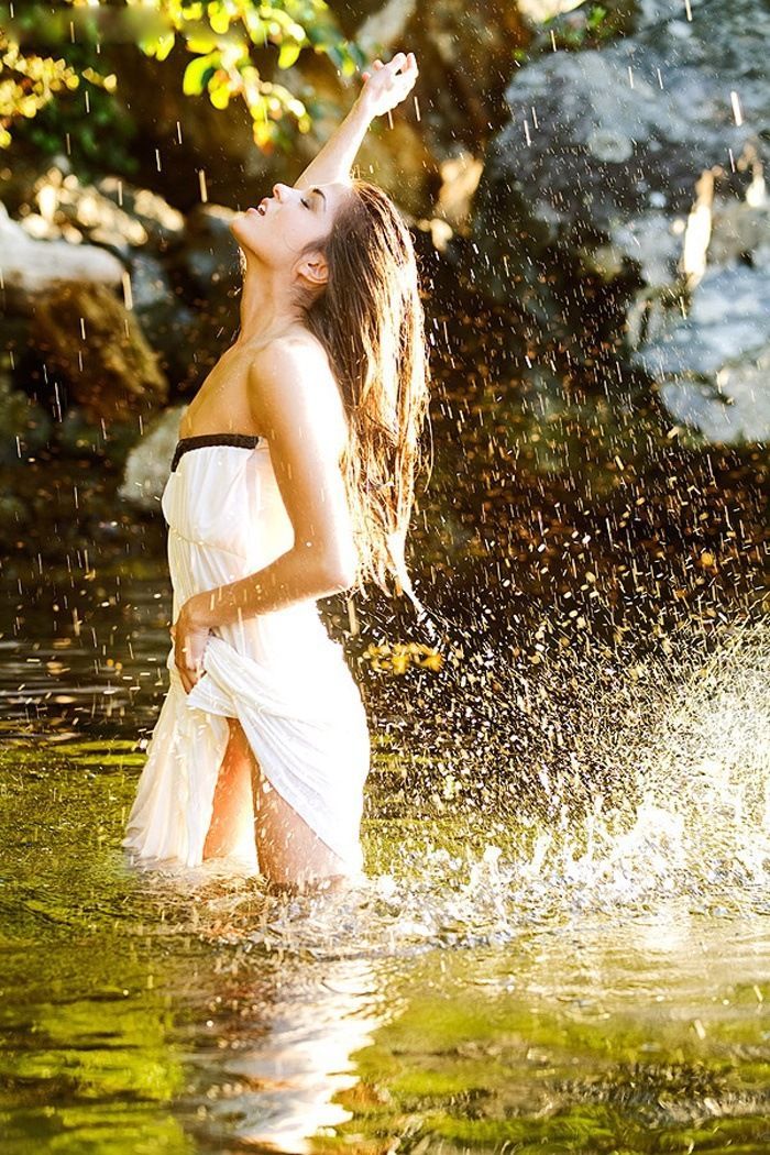 Marie Avgeropoulos in Sao Gonçalo