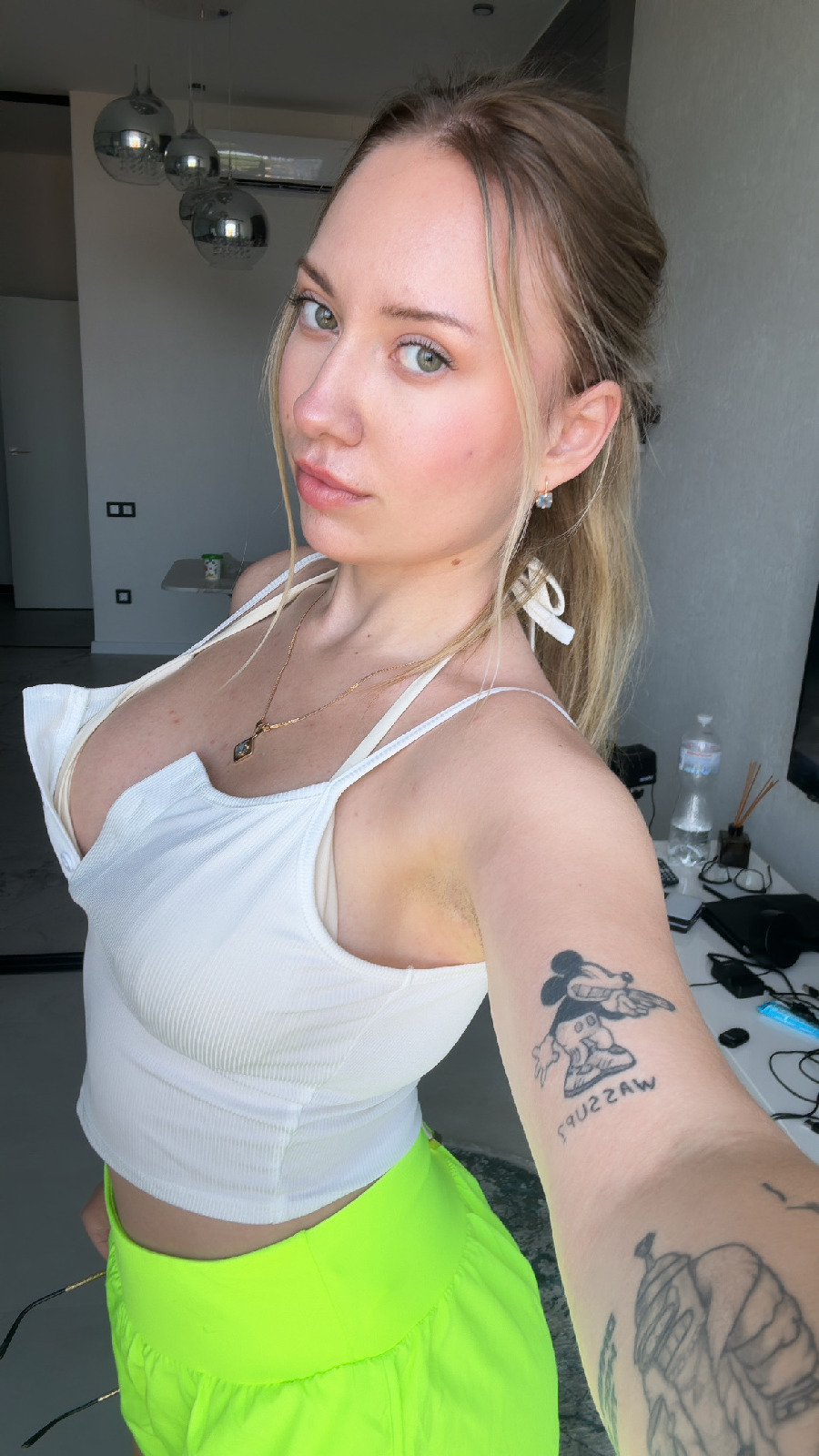 KateV in her underwear in Sao Gonçalo