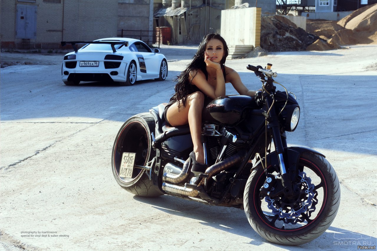 Sexy model Brunettes on a motorcycle in Sao Gonçalo