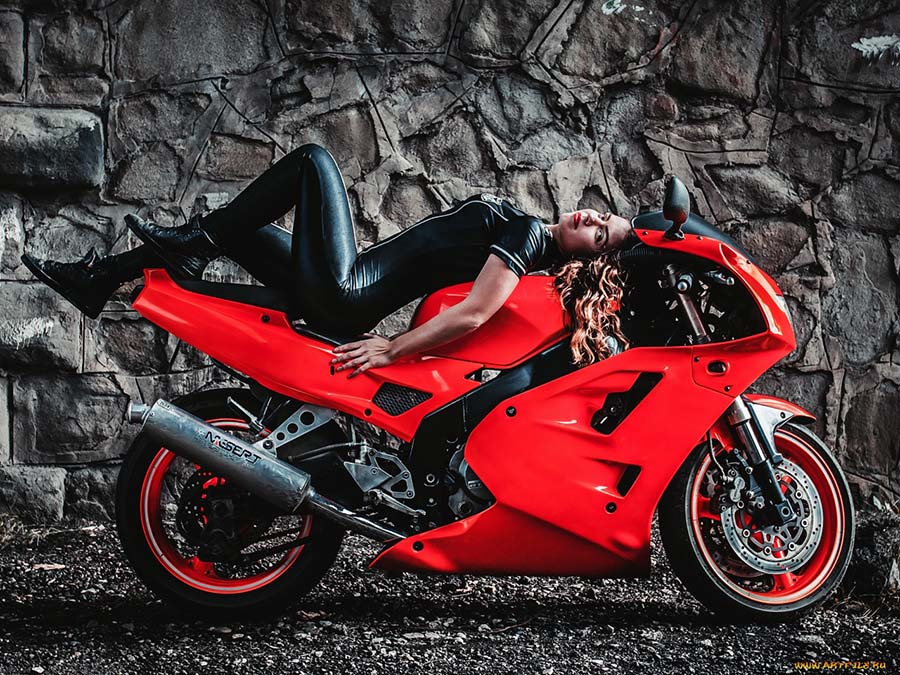 Beautiful girl Beautiful girls and motorcycles in Sao Gonçalo