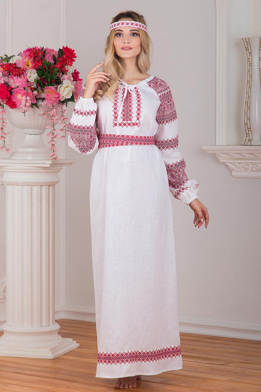 Women in Slavic costumes in Sao Gonçalo