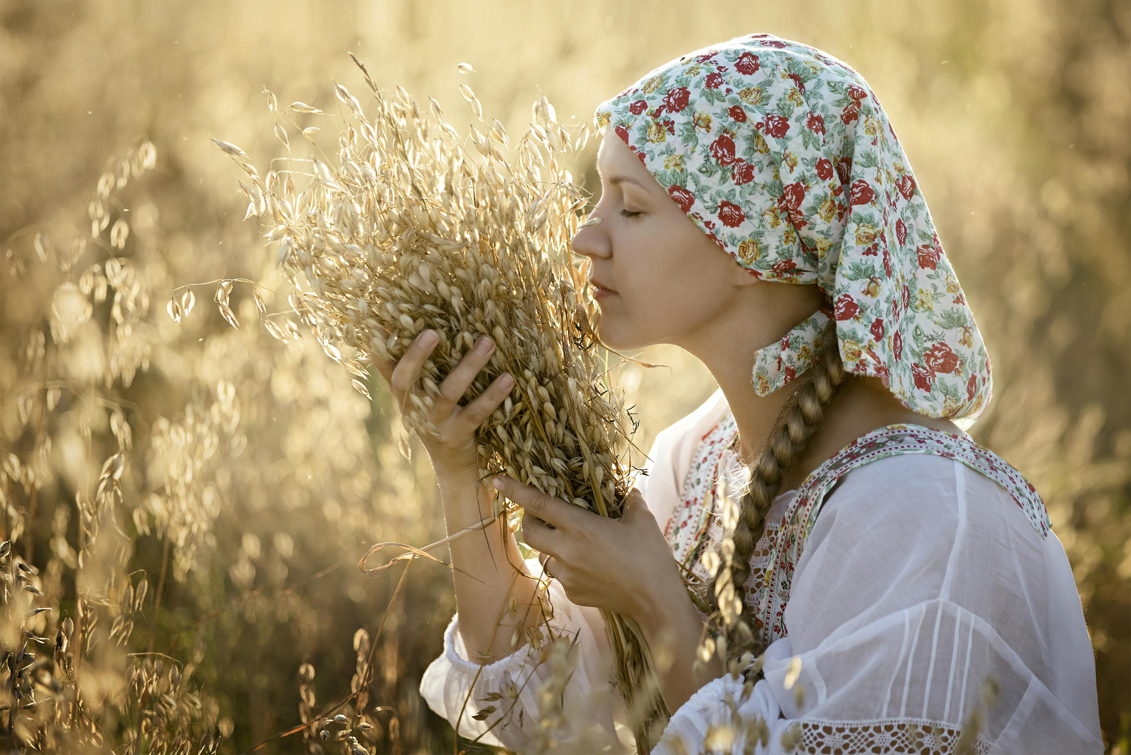 Photo Women in Slavic costumes in Sao Gonçalo