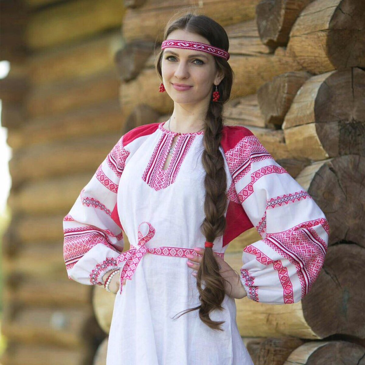 Girls in Slavic costumes in Sao Gonçalo