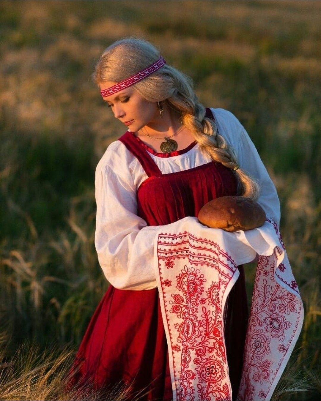 Girls in Slavic costumes in Sao Gonçalo