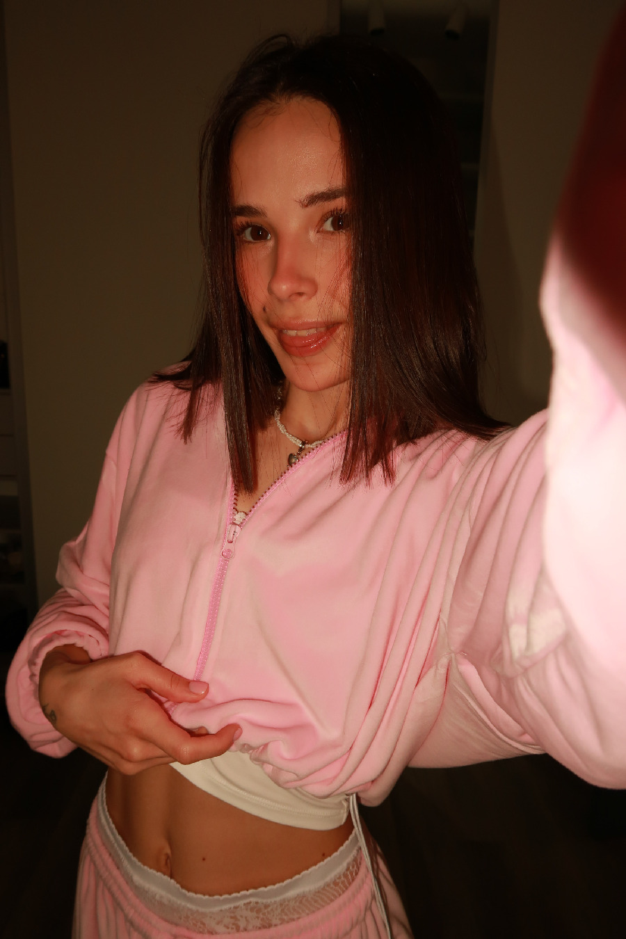 Tina brings the glow — live moments in Sao Gonçalo